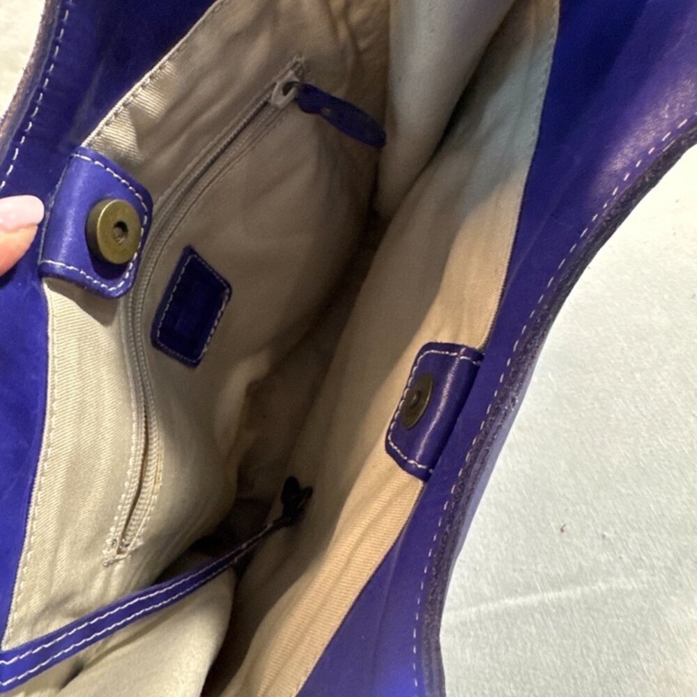 Vintage XXL Frye Skull Handbag - Picture 3 of 15